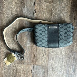 NWT Micheal Kors Box Belt Bag